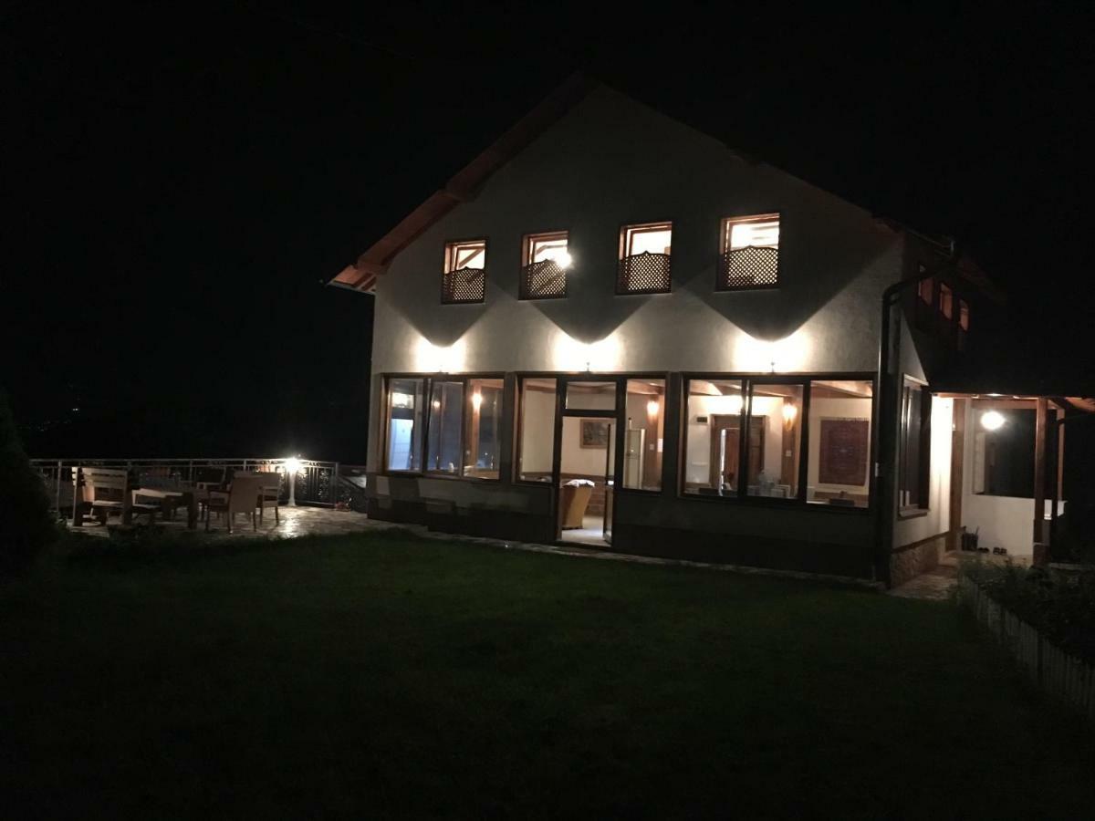 Villa White Dove Сараево Экстерьер фото